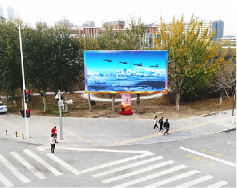 中方户外大屏广告投放要点。